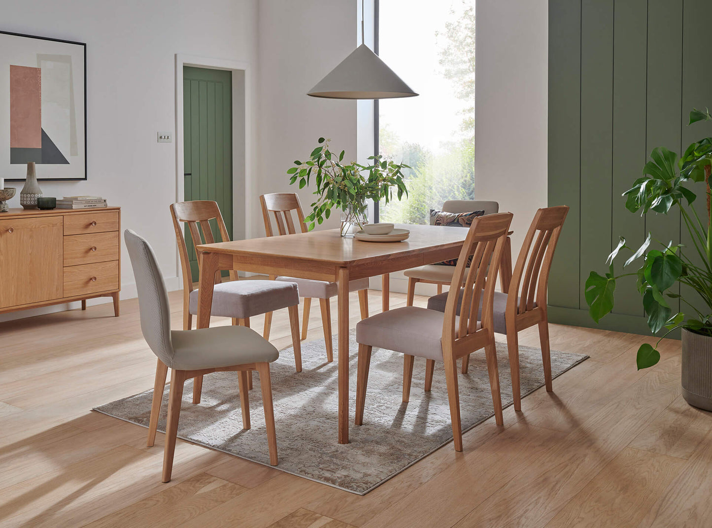 Hadley Ext. 1250/1650 Dining Table