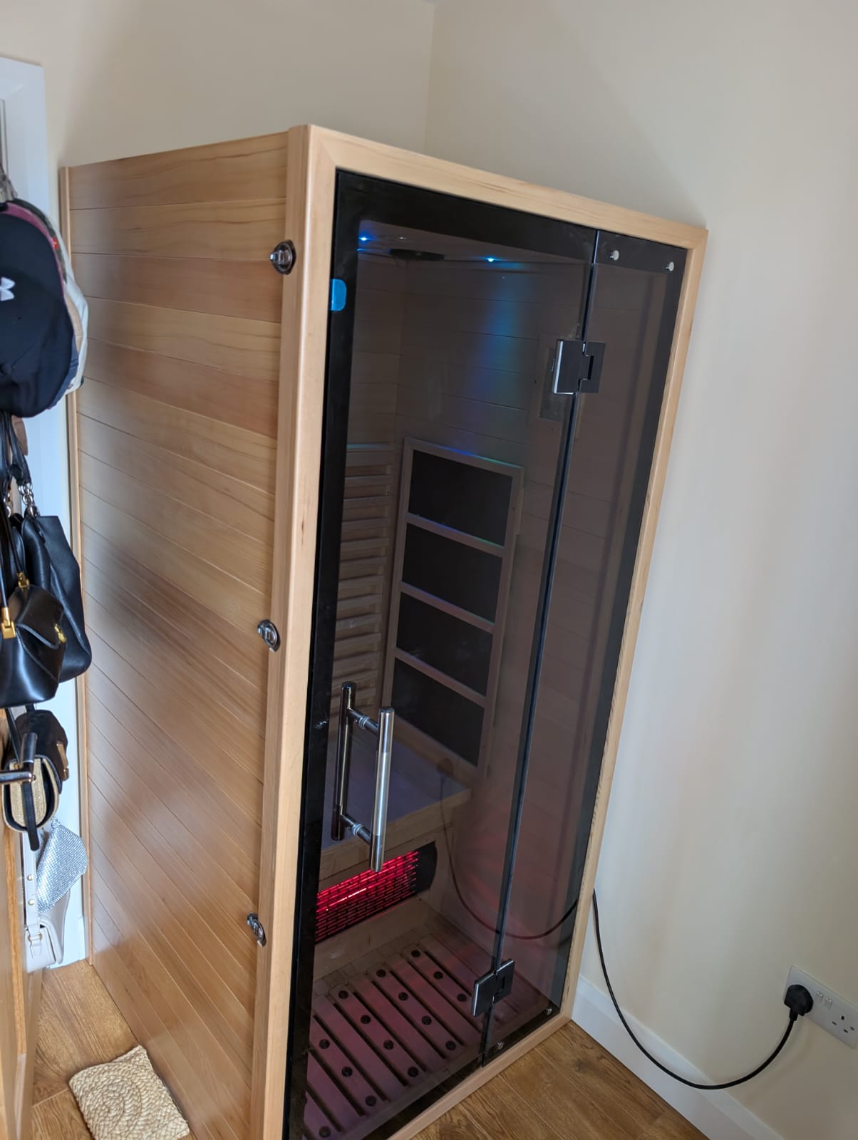 Infrared One Person Sauna - Hemlock wood