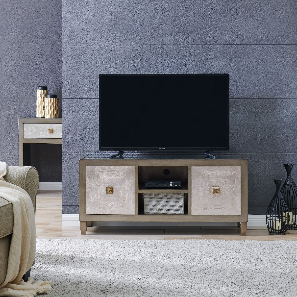 Nova TV Unit