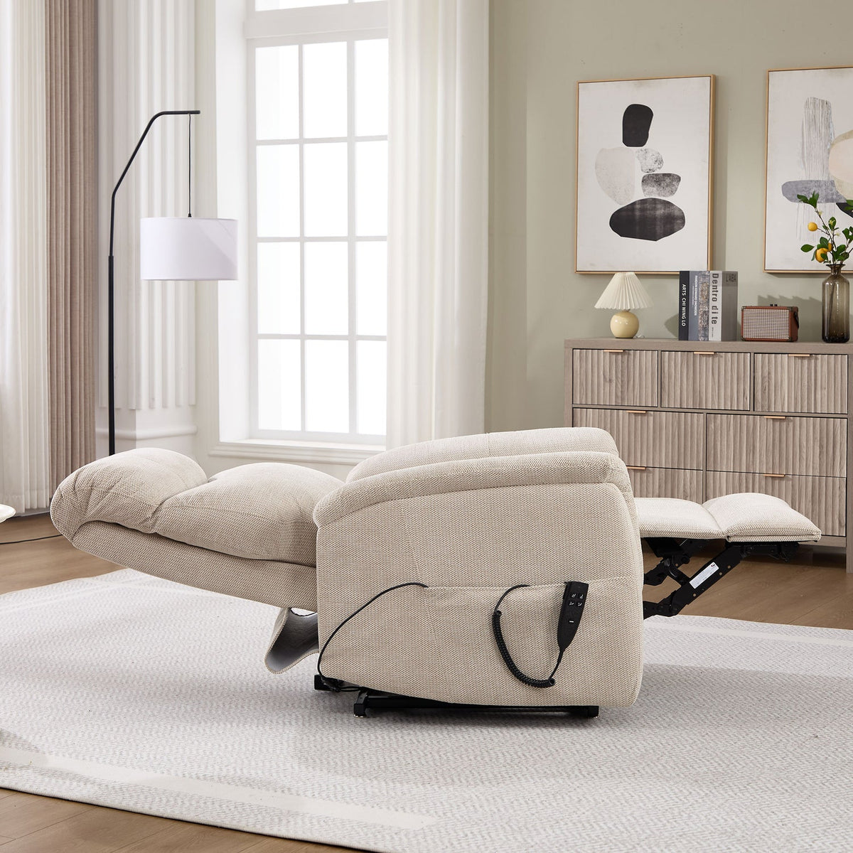 Newhaven Tilt and Lift Chair